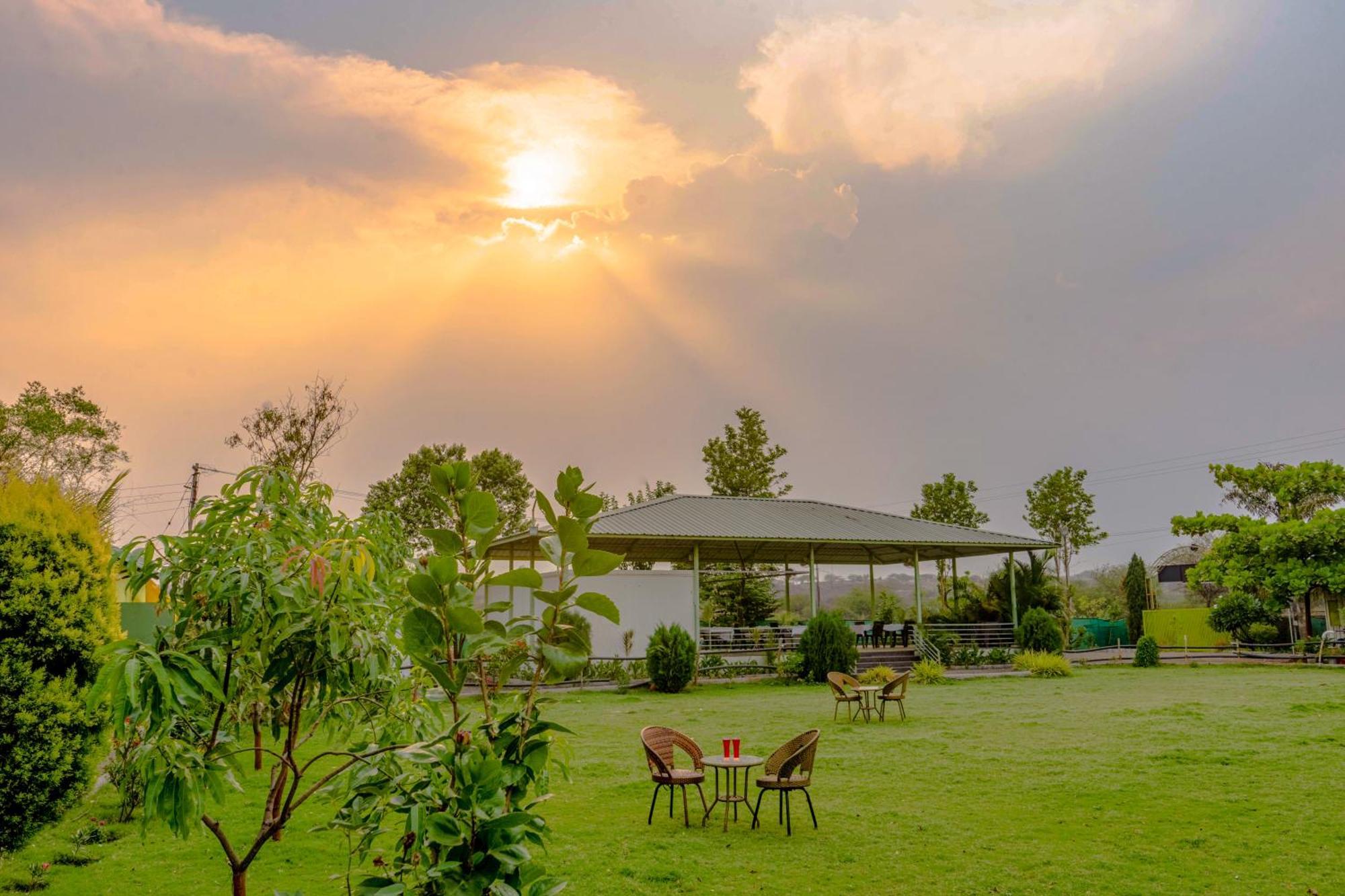 The Riverine Stay By The Lake Igatpuri Exterior foto